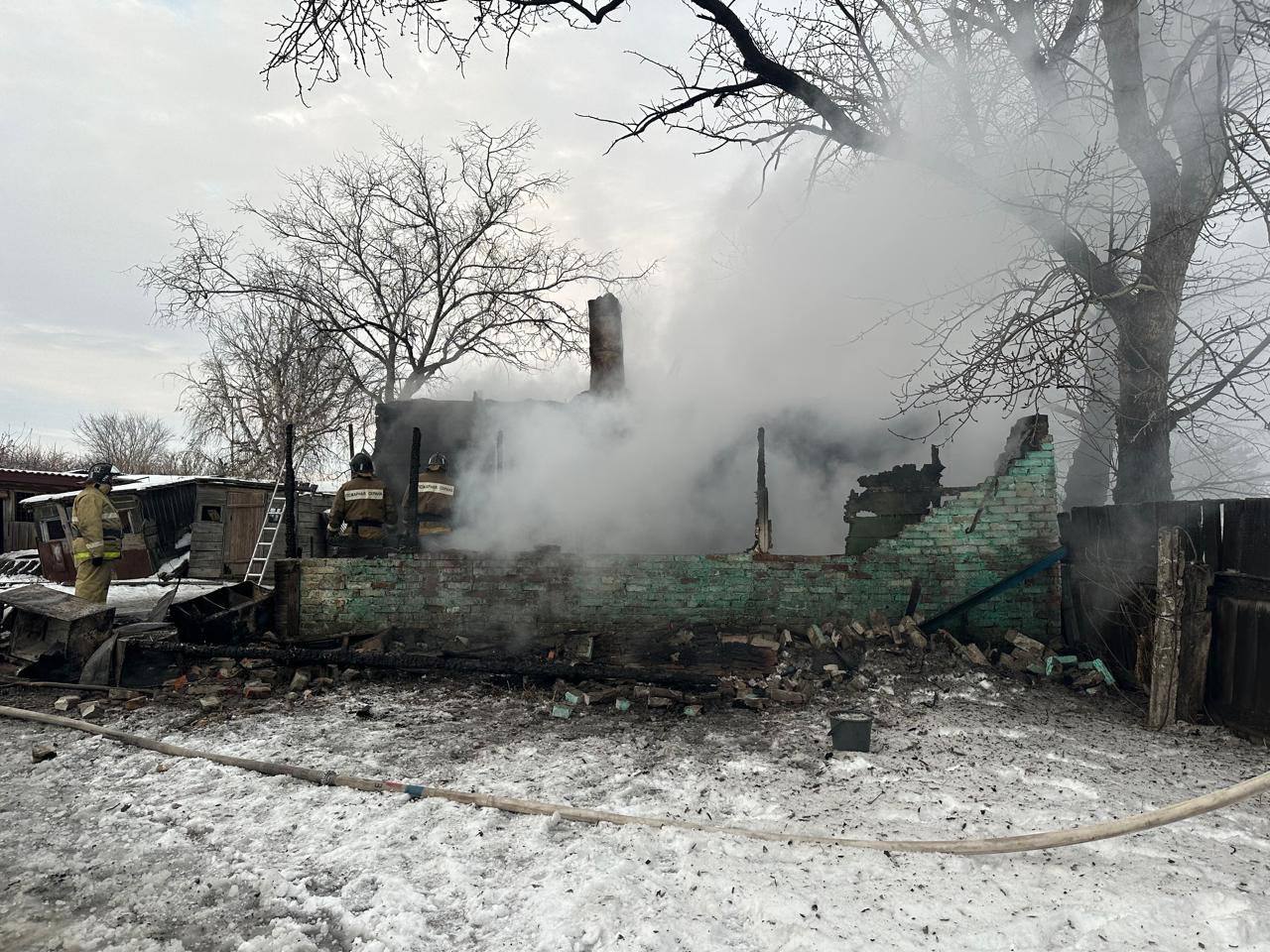 Четыре ребенка погибли в пожаре под Новосибирском