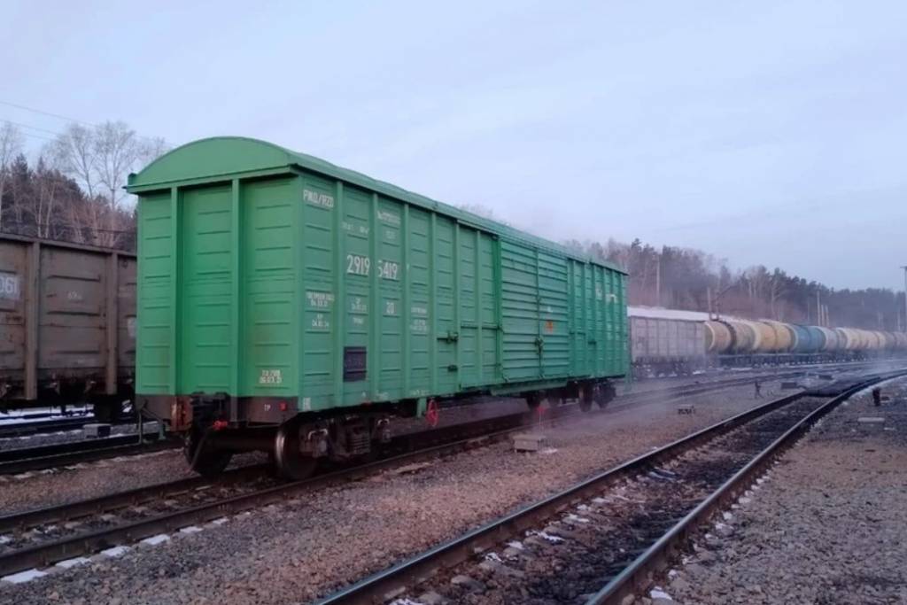 В Новосибирске на станции Инская произошла утечка соляной кислоты из вагона
