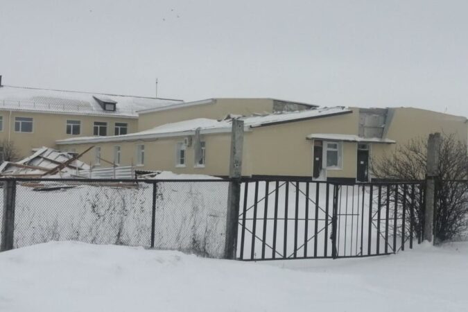 Александр Бастрыкин заинтересовался срывом кровли со школы под Новосибирском