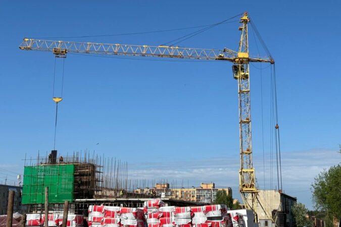 В Новосибирске строят уникальную школу со спортивным центром на улице Кубо-вая