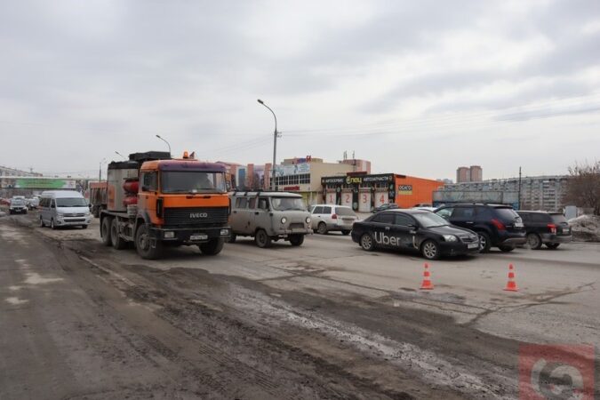 45 тонн «Бионорда» ушло на борьбу с первым снегом в Новосибирске