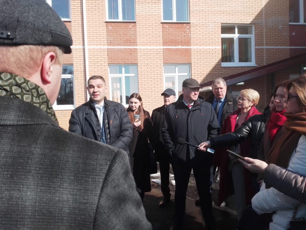 Депутаты новосибирского Заксобрания недовольны темпами возведения социальных объектов по наказам избирателей