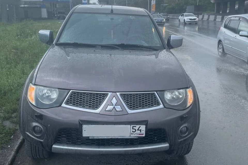 Новосибирские приставы за долги забрали у мужчины «Mitsubishi»