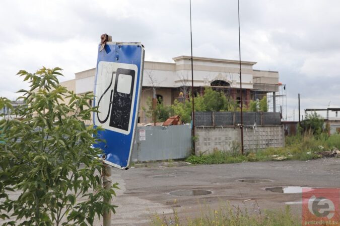 В Новосибирске достраивают 2-этажный ресторан на месте взорвавшейся АГЗС