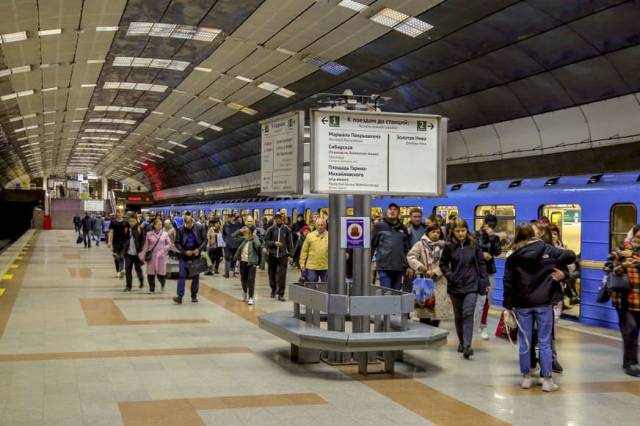 В новосибирском метро введут оплату за проезд улыбкой