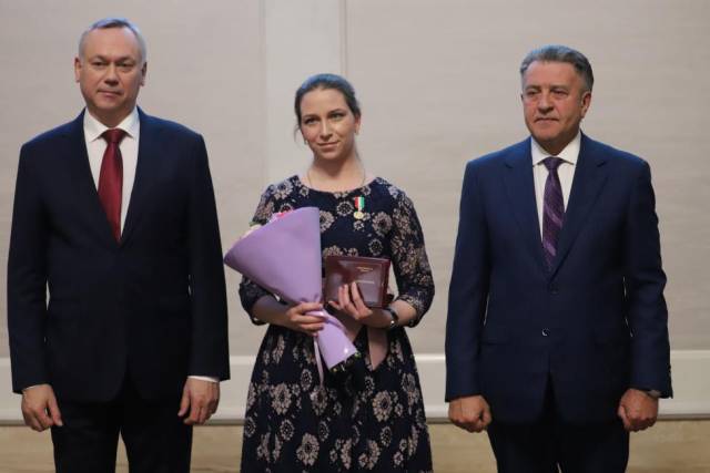 В Новосибирской области наградили многодетных матерей