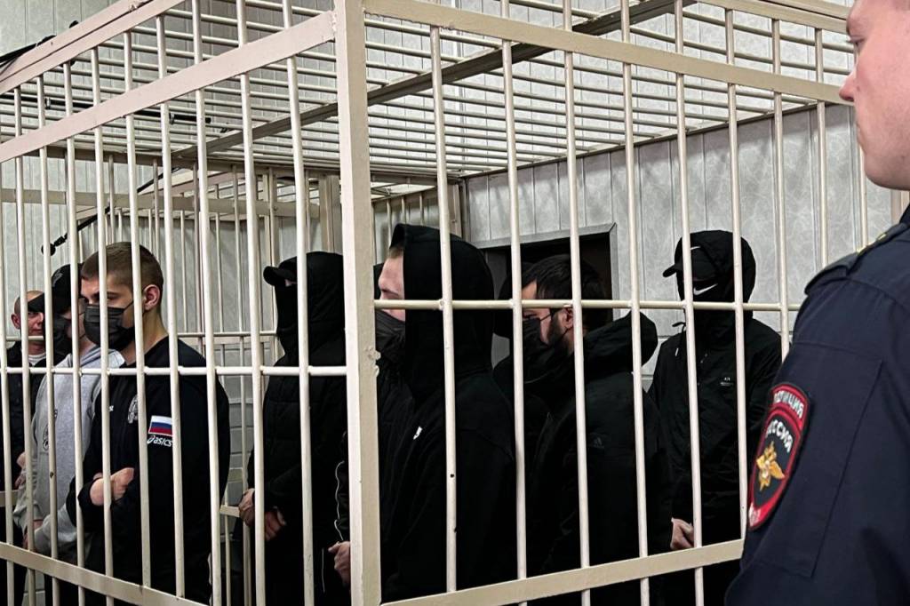 В Новосибирске банду в масках отправили в колонию