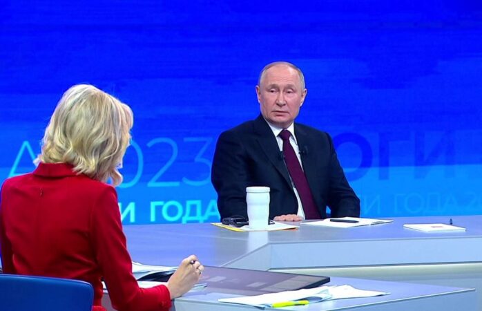 Путин пообещал разобраться с ростом тарифов ЖКХ  в Новосибирске