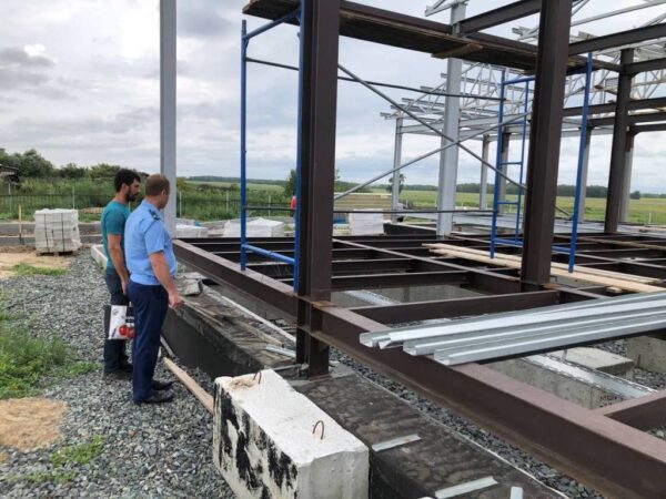 В Новосибирской области застройщика накажут за отставание в сроках строительства больницы по нацпроекту