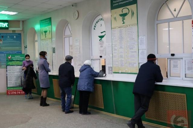 В Новосибирске стало известно расписание работы поликлиник на майские праздники