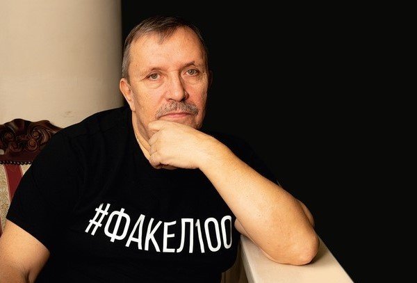 За задержанного директора новосибирского театра «Красный факел» поручился Константин Райкин