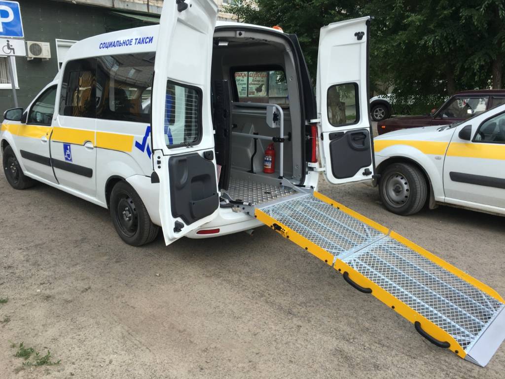 В Новосибирской области заработало социальное такси для инвалидов