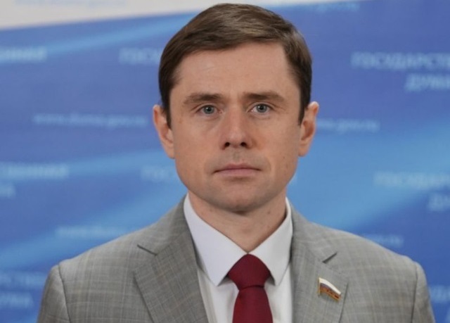 Депутат Госдумы Аксененко предложил решение проблемы с выселением из служебного жилья