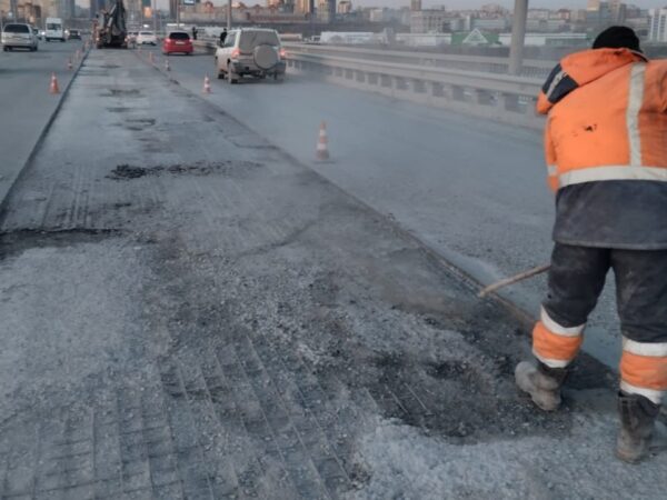 Дорога «убита» - мэр провел выездное совещание в Дзержинском районе