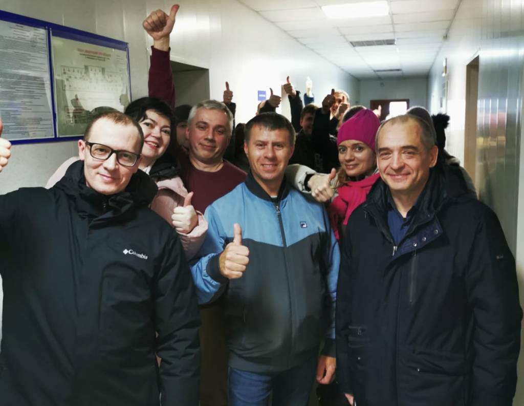 Десятки жителей Новосибирска через суд добились запрета проезда спецтехники по территории своего жилого комплекса