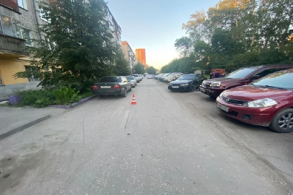 В Новосибирске «Toyota» сбила перебегавшую дорогу 8-летнюю девочку