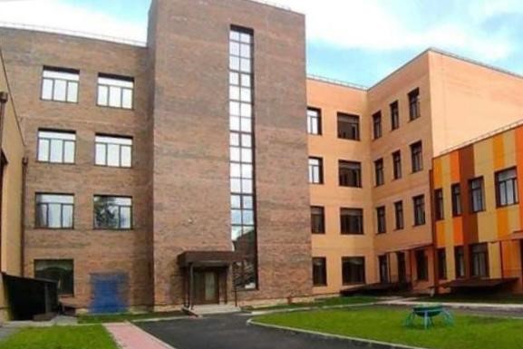 В Новосибирске эвакуируют учеников и педагогов школы №155