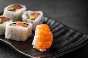 Новосибирский суд заставил сменить вывеску доставки «Ёбидоёби»