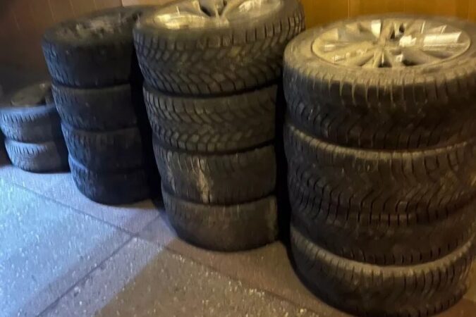 В Новосибирске трое мужчин пойдут под суд за кражу колес с автомобилей