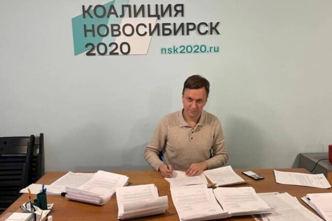 В Новосибирске депутата Антона Картавина отпустили из прокуратуры