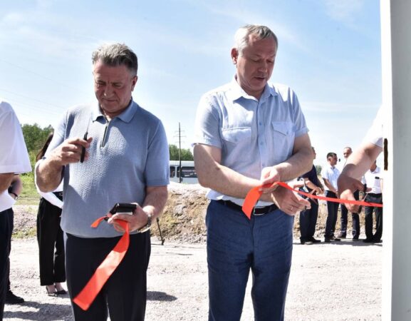 Депутаты новосибирского Заксобрания проконтролировали строительство объектов инфраструктуры в Усть-Тарском и Татарском районах