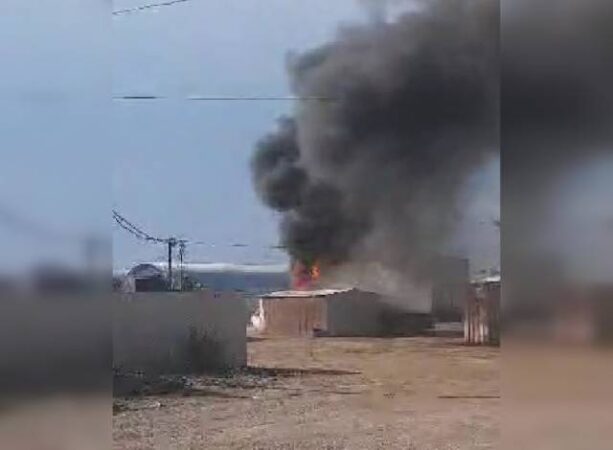 Видео: в Новосибирске рядом с Хилокским рынком горит фура