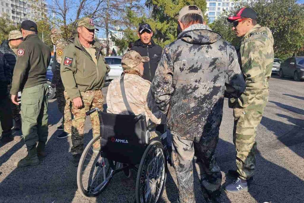 В Новосибирске помянули Евгения Пригожина и Дмитрия Уткина через 40 дней после гибели