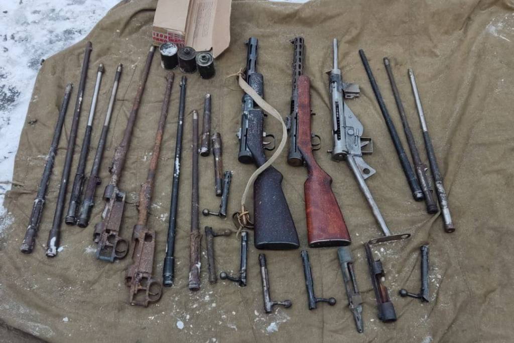 Чекисты нашли у новосибирца пулемет «Максим» и немецкие «Маузеры»