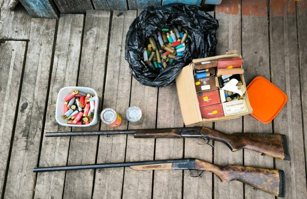 Под Новосибирском задержали нелегальных оружейников