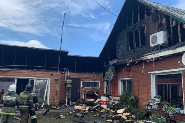 В Новосибирской области из горящего дома спасли 12-летнюю девочку