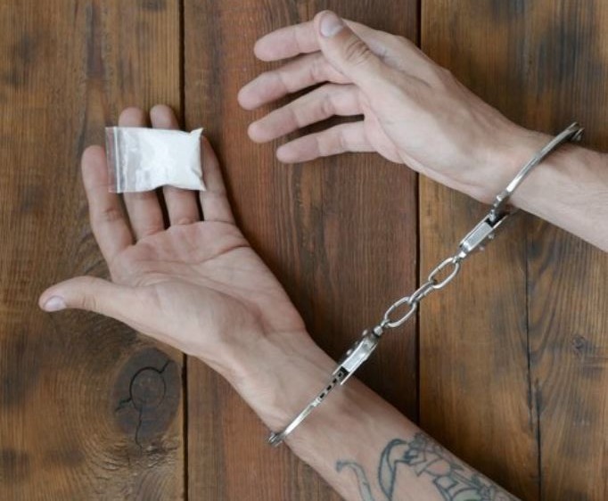 Соорудил 9 тайников: в Новосибирске мигранта-драгдилера отправили в колонию