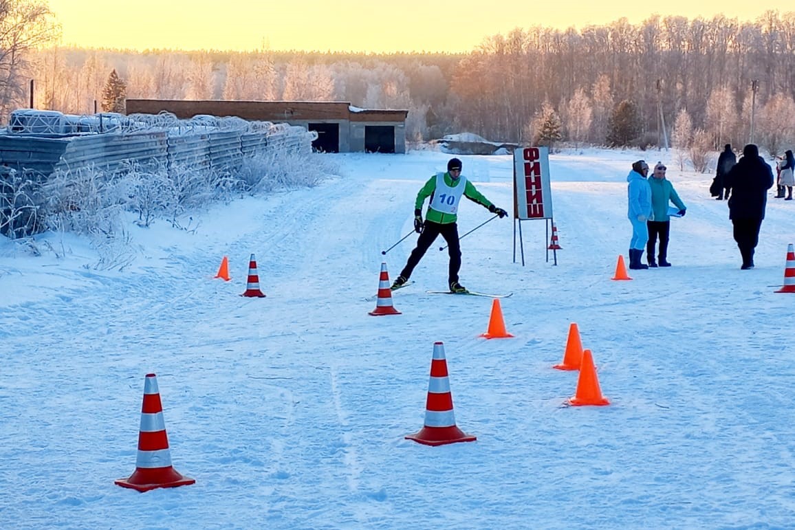 Под Новосибирском прошла необычная лыжная эстафета