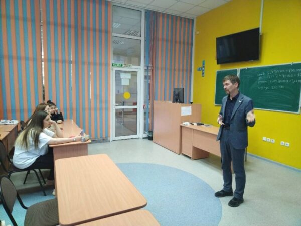 Новосибирский депутат Антонов высказался о преподавании украинского языка в школах новых регионов России