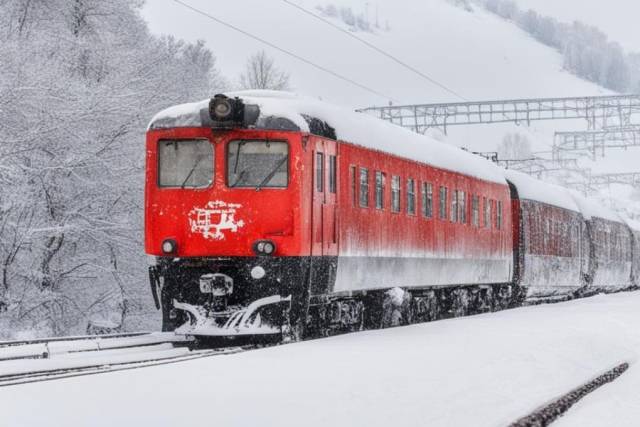 В Новосибирской области хотят внедрить электрички для школьников
