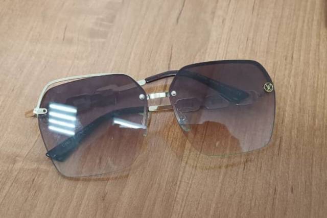 В Новосибирской области ищут владельцев вещей из севшего в поле самолета