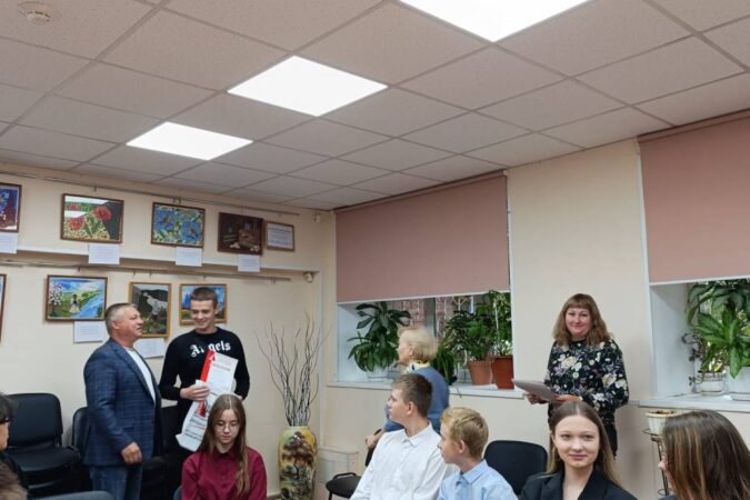 В Новосибирске участники субботника получили награды от депутата