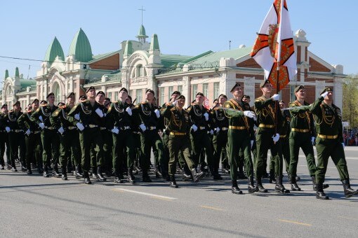 В Новосибирске центральные улицы в начале мая перекроют из-за репетиций парада Победы
