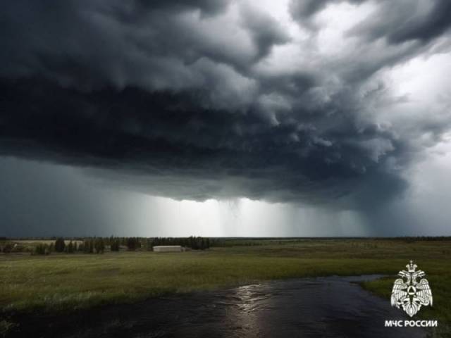 Шквалистый ветер и крупный град ожидают Новосибирск сегодня вечером