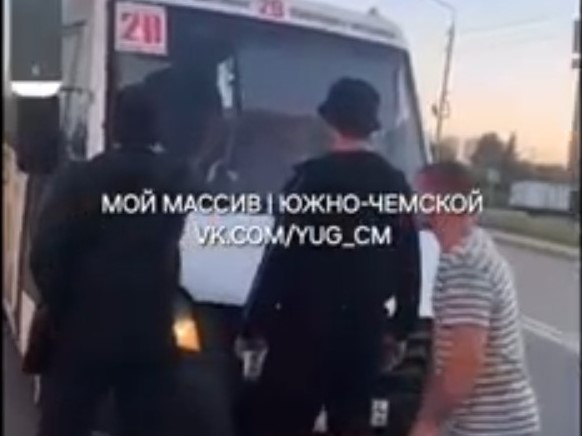 Четыре человека ранены в результате стрельбы на улице Чистякова в Новосибирске