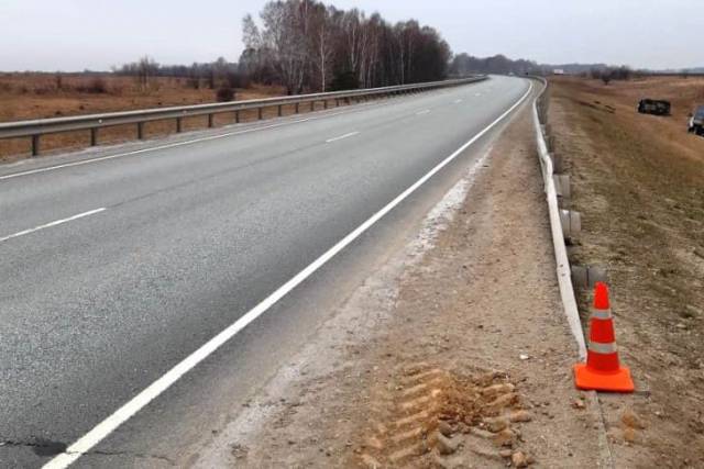 В Новосибирской области в ДТП на трассе погиб 49-летний водитель Lexus