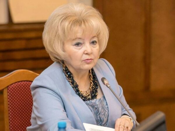 Бывший омбудсмен Новосибирской области Нина Шалабаева награждена орденом Почета