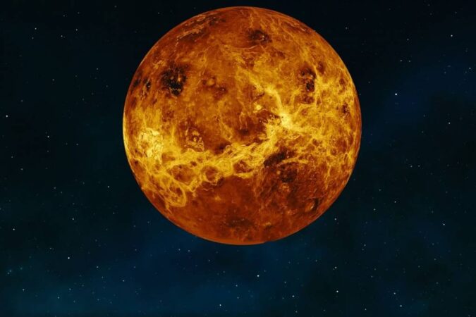 В Новосибирске жители смогут снова видеть Венеру по вечерам