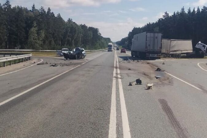 76-летний пенсионер погиб в жёстком ДТП с фурой под Новосибирском