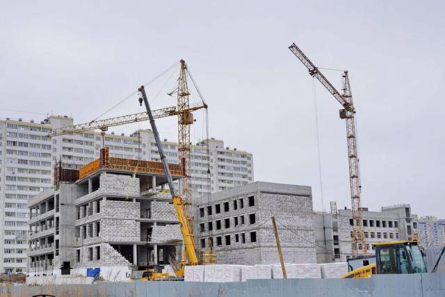 Готовность новой поликлиники в Кировском районе Новосибирска – 30%