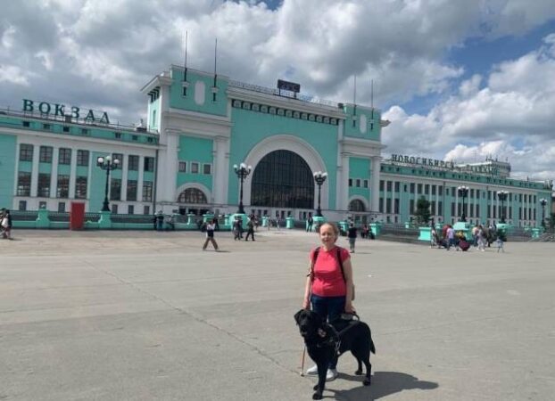 В Новосибирске хозяйка убитого током в троллейбусе пса-поводыря боится заводить нового питомца