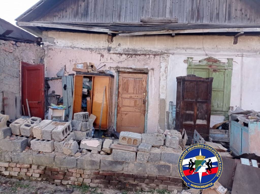 В Новосибирске 29 октября рухнула пристройка к жилому дому