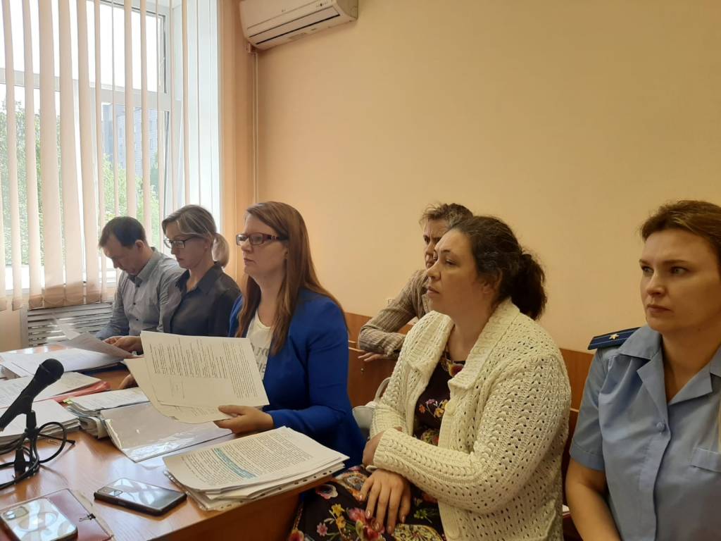 В Новосибирске суд ищет выгоду коммерсантов в иске многодетной матери к органам власти из-за убытков по газификации