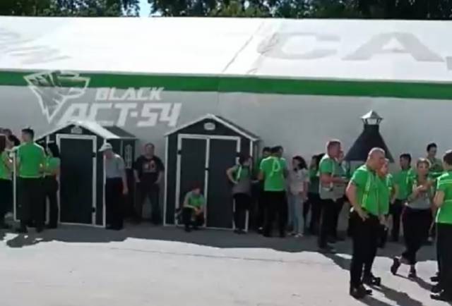 В Новосибирске из ТЦ «Мега» эвакуировали персонал и посетителей