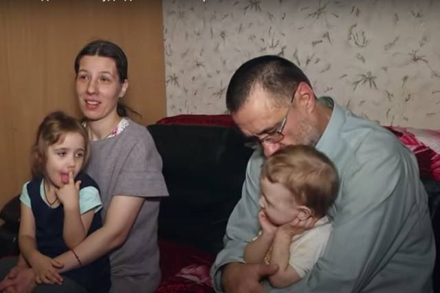 В Новосибирске семья с 8 детьми в суде доказывает право на пособия