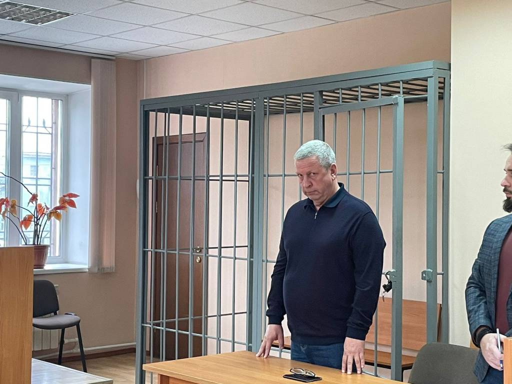 В Новосибирске экс-начальнику отдела завода «Искра» назначили 6